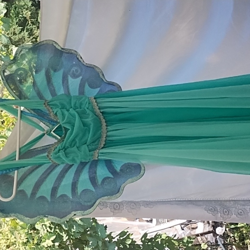 Curtain call costume dress with butterfly weakness and bracelet @ 8 -10 girls